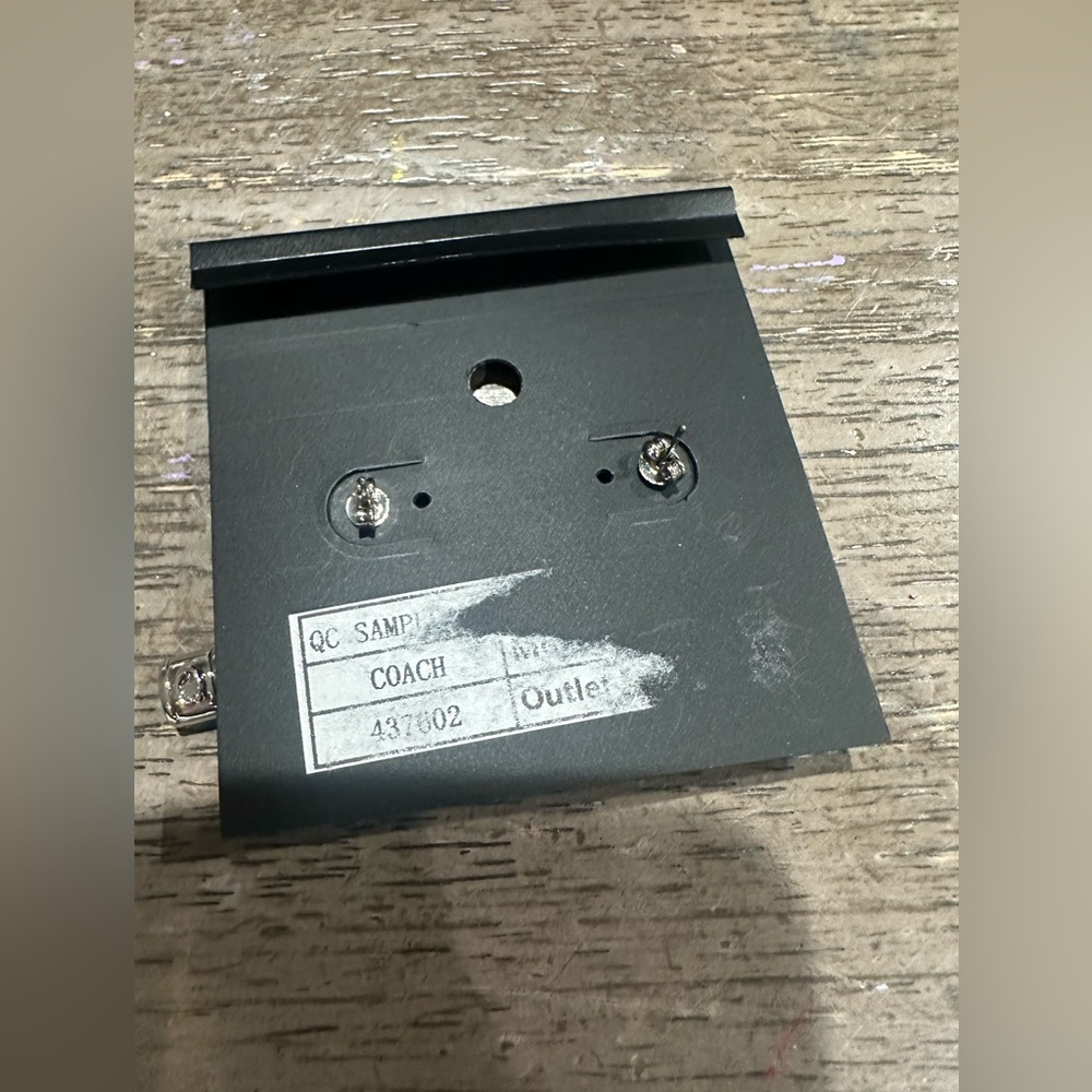 Coach Pearl And Padlock Mismatch Linear Earrings New . - Picture 4 of 6